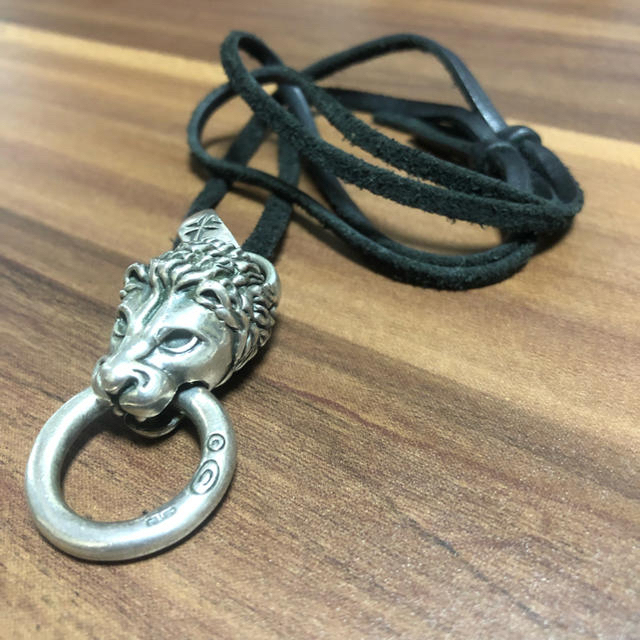シルバー ライオン ペンダントヘッド ネックレス メンズのアクセサリー(ネックレス)の商品写真