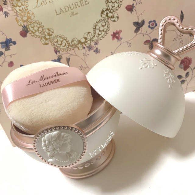 LADUREE(ラデュレ)の未使用 リミテッド フェイスカラーポット LADUREE コスメ/美容のベースメイク/化粧品(フェイスパウダー)の商品写真