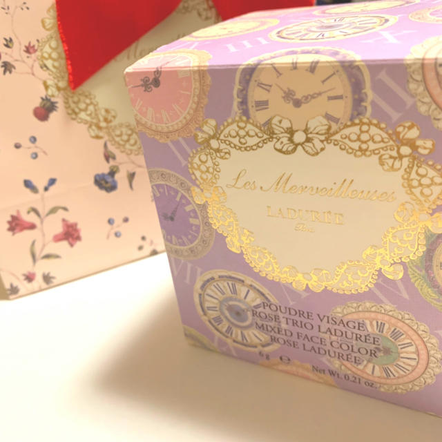 LADUREE(ラデュレ)の未使用 フェイスカラー 104 LADUREE コスメ/美容のベースメイク/化粧品(チーク)の商品写真