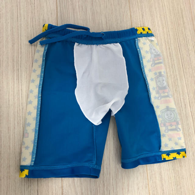 西松屋(ニシマツヤ)の水着 トーマス 男の子 100 キッズ/ベビー/マタニティのキッズ服男の子用(90cm~)(水着)の商品写真