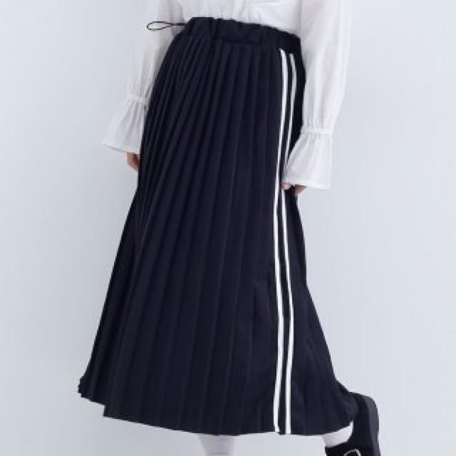 merlot(メルロー)の新品未使用 サイドラインプリーツスカート レディースのスカート(ロングスカート)の商品写真