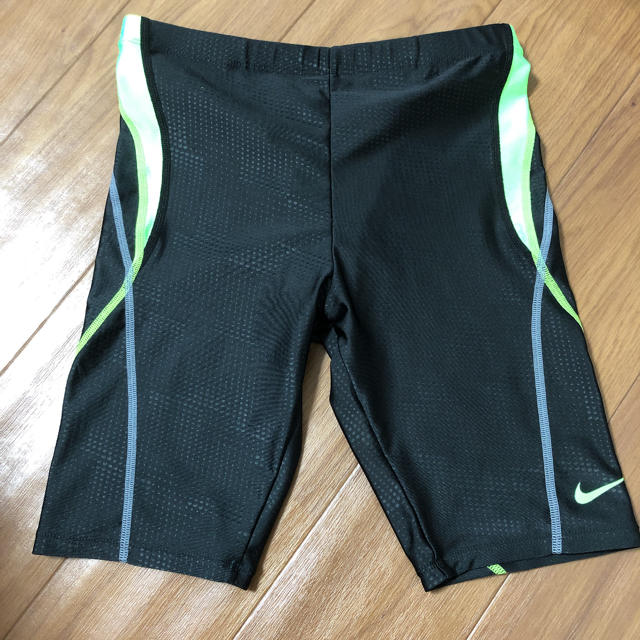 NIKE(ナイキ)のナイキ 水着 140 キッズ/ベビー/マタニティのキッズ服男の子用(90cm~)(水着)の商品写真