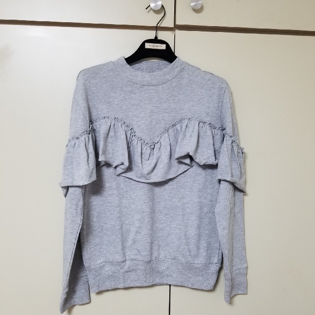 TOPSHOP(トップショップ)の【値下げ!!】TOP SHOP 裏毛フリルプルオーバー レディースのトップス(トレーナー/スウェット)の商品写真