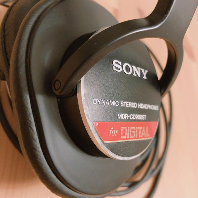 SONY  MDR-CD900ST 超定番モニターヘッドホン 1