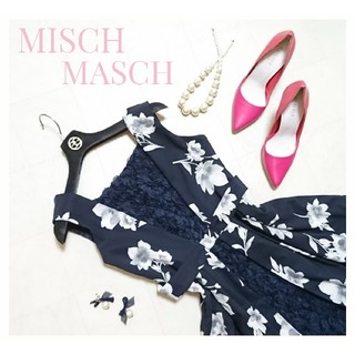 ミッシュマッシュ(MISCH MASCH)のMISCH MASCH バック3Dフラワードレス ワンピース
(ひざ丈ワンピース)