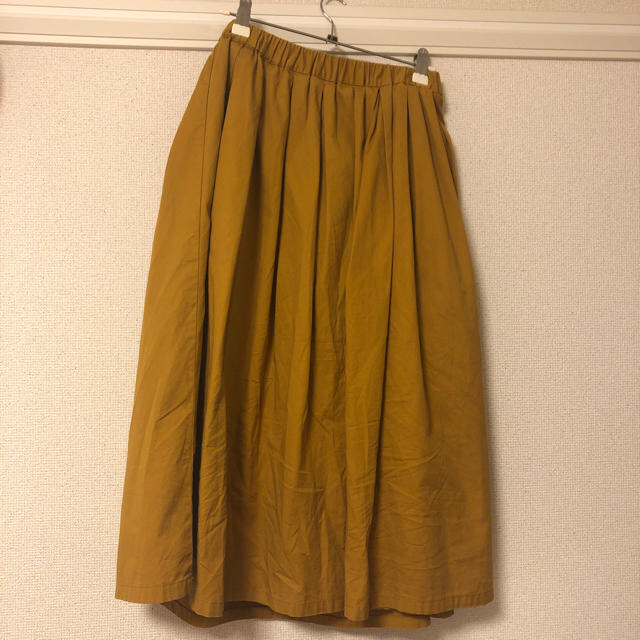chambre de charme(シャンブルドゥシャーム)の膝丈スカート 黄色 レディースのスカート(ひざ丈スカート)の商品写真