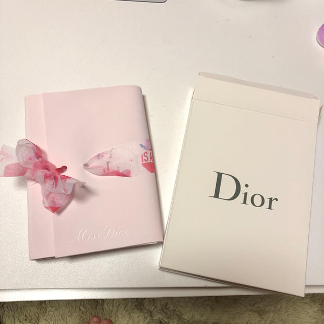 Dior(ディオール)のDIOR❤ノート エンタメ/ホビーのコレクション(ノベルティグッズ)の商品写真