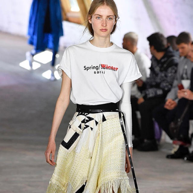 トップスsacai 2019ss ロゴTシャツ