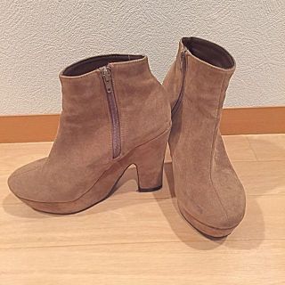 サルース(salus)のショートブーツ 👠(ブーティ)