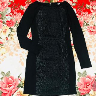 エイチアンドエム(H&M)の★H&M★長袖ワンピース★BLACK★着丈82cm★(ひざ丈ワンピース)