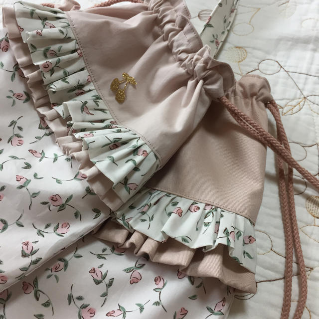 リバティ ハンドメイド  巾着   フローティングフローラ ピンク  c&s  ハンドメイドのキッズ/ベビー(外出用品)の商品写真