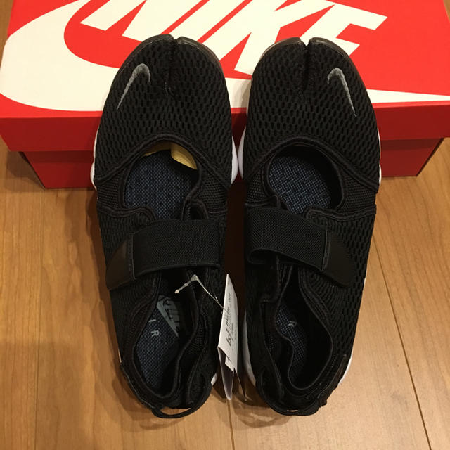 NIKE(ナイキ)の訳あり☆新品☆NIKE AIR RIFT BR エアリフト ブラック 26cm レディースの靴/シューズ(スニーカー)の商品写真