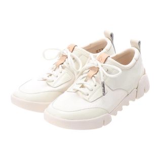 クラークス 白スニーカーの通販 1点 Clarksを買うならラクマ クラークス 白スニーカーの通販 1点 Clarksを買うならラクマ