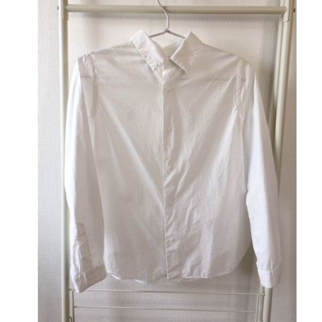 YAECA(ヤエカ)のYAECA コンフォートシャツ　白 レディースのトップス(シャツ/ブラウス(長袖/七分))の商品写真