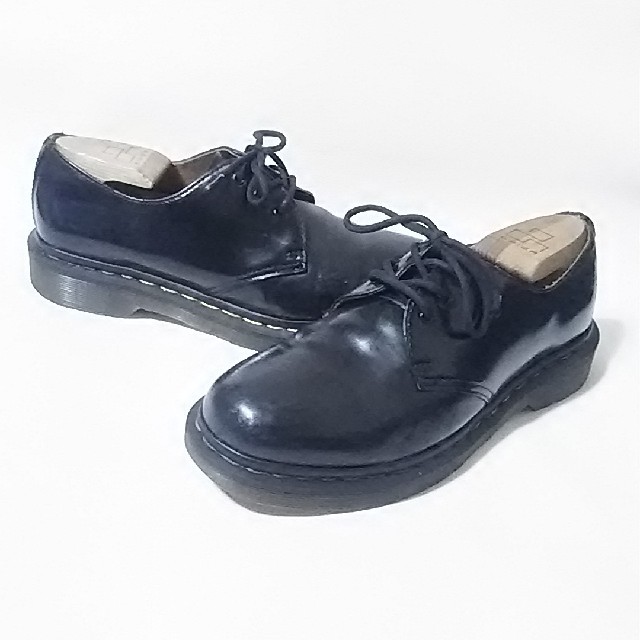 Dr.Martens(ドクターマーチン)の
王道絶対デザイン!ドクターマーチン高級3ホールローファー人気の黒！


 レディースの靴/シューズ(ローファー/革靴)の商品写真