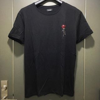 ザラ(ZARA)の【セール‼️】ZARA スパンコール ローズ Tee "L"(Tシャツ/カットソー(半袖/袖なし))