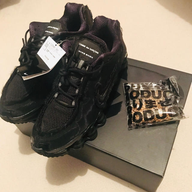 COMME des GARCONS(コムデギャルソン)のCOMME des GARÇONS NIKE Shox 27.5 メンズの靴/シューズ(スニーカー)の商品写真