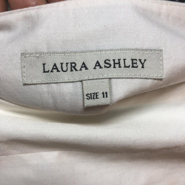 LAURA ASHLEY(ローラアシュレイ)のローラアシュレイ花柄スカート レディースのスカート(ひざ丈スカート)の商品写真