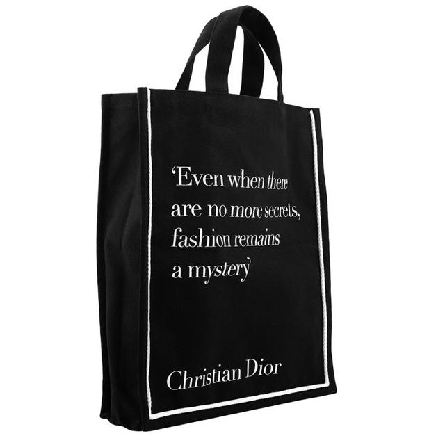 Christian Dior(クリスチャンディオール)のDior 英国ビクトリア&アルバート 美術館 企画展 限定 グレー&黒セット レディースのバッグ(トートバッグ)の商品写真