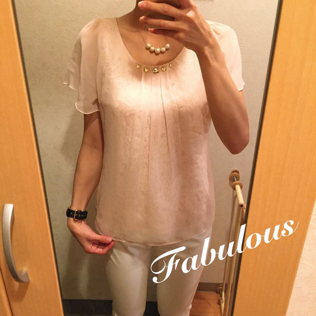 Fabulous Angela(ファビュラスアンジェラ)のビジュー付♡シフォンブラウス レディースのトップス(シャツ/ブラウス(半袖/袖なし))の商品写真