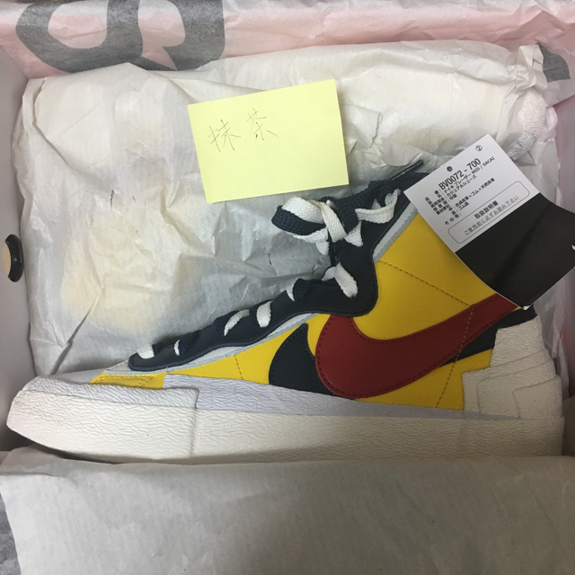 NIKE(ナイキ)のSACAI X NIKE BLAZER MID YELLOW メンズの靴/シューズ(スニーカー)の商品写真