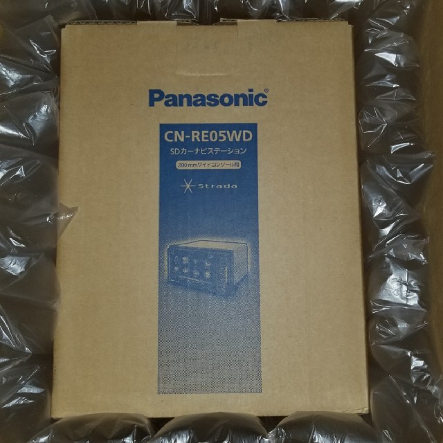 新品未使用 Panasonic カーナビ　ストラーダ 7型 CN-RE05WD