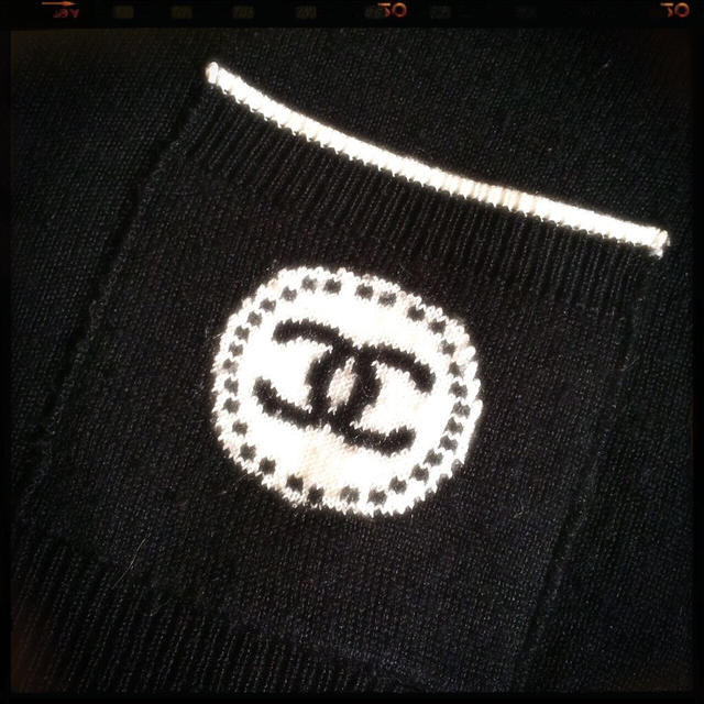 CHANEL(シャネル)のCHANEL cardigan BK レディースのトップス(カーディガン)の商品写真