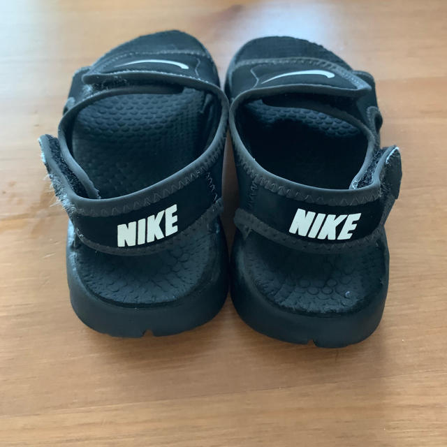 NIKE(ナイキ)のナイキ サンダル 19センチ キッズ/ベビー/マタニティのキッズ靴/シューズ(15cm~)(サンダル)の商品写真