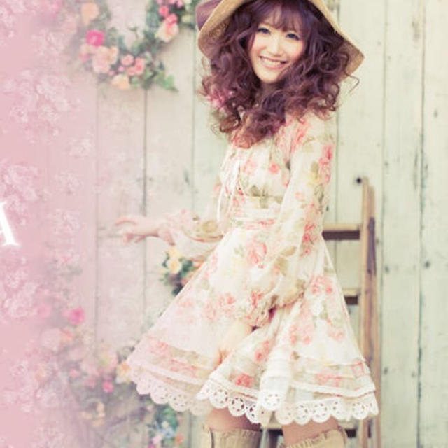 LIZ LISA - リズリサ伝説のワンピース!菅野結以着用の通販 by LIZ LISA - リズリサ伝説のワンピース!菅野結以着用の通販 by