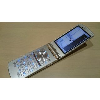 エヌティティドコモ(NTTdocomo)のN-02C docomo フィーチャーフォン(携帯電話本体)