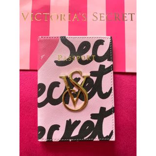 ヴィクトリアズシークレット(Victoria's Secret)のVictoria’s Secret 「新品」ロゴ柄パスポートケース(パスケース/IDカードホルダー)