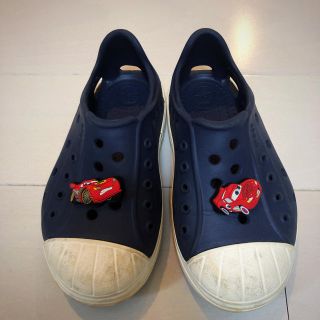 クロックス(crocs)のクロックス カーズのジビッツ付 ネイビー 16㎝(サンダル)