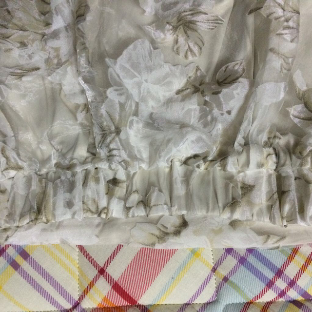MAJESTIC LEGON(マジェスティックレゴン)のオーガンジー 花柄 スカート ホワイト レディースのスカート(ミニスカート)の商品写真