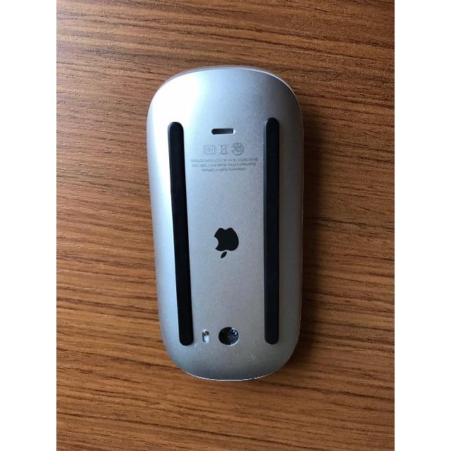 Apple(アップル)のMagic Mouse 2 - シルバー スマホ/家電/カメラのPC/タブレット(PC周辺機器)の商品写真