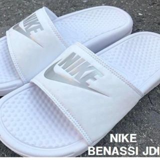 ナイキ(NIKE)のナイキ  サンダル  ベナッシ JDI ホワイト/メタリックシルバー  27cm(サンダル)