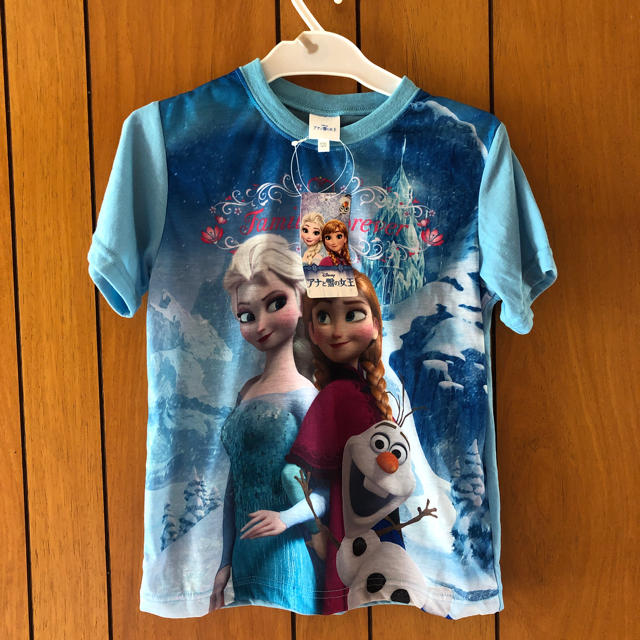 Disney(ディズニー)のアナと雪の女王パジャマ120 キッズ/ベビー/マタニティのキッズ服女の子用(90cm~)(パジャマ)の商品写真