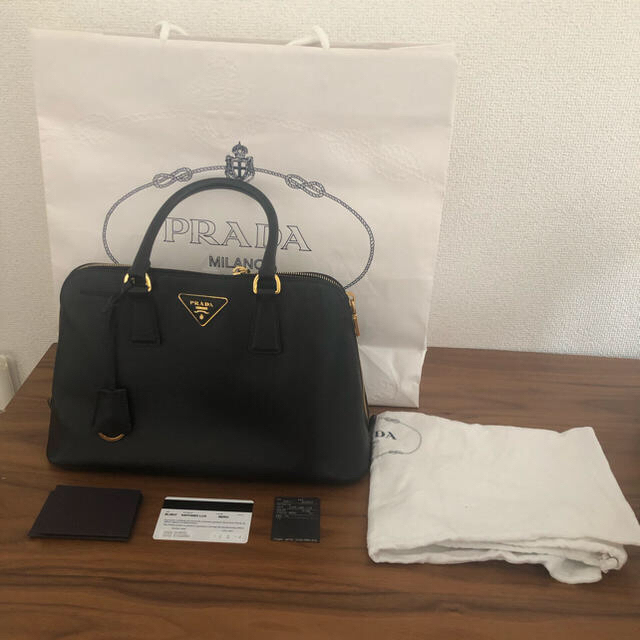 激安人気新品 - PRADA プラダ PRADA*サフィアーノブラックNERO トート