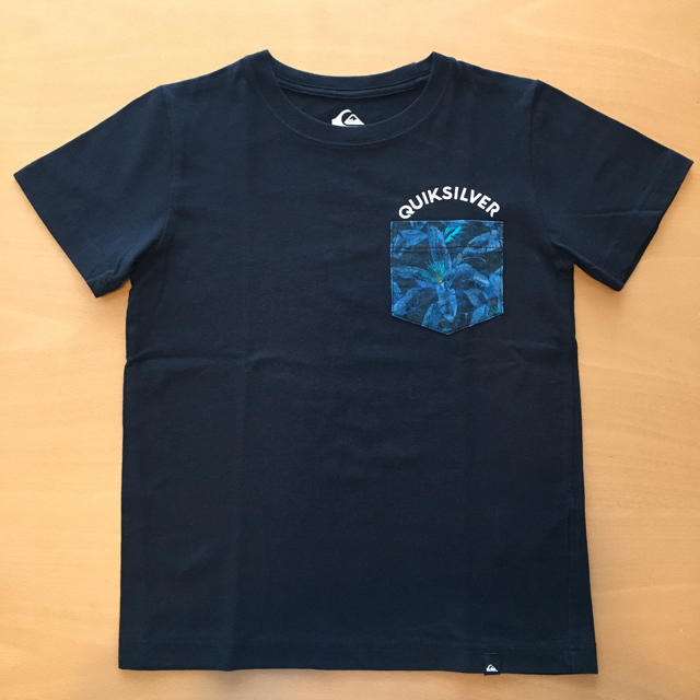 QUIKSILVER(クイックシルバー)の【  TK☆KN  様専用  】GUIKSILEVER  Tシャツ  140 キッズ/ベビー/マタニティのキッズ服男の子用(90cm~)(Tシャツ/カットソー)の商品写真