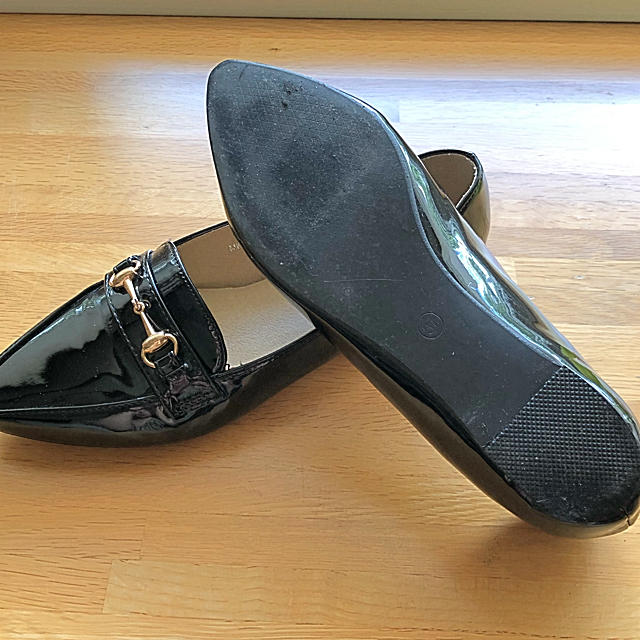 aquagarage ポインテッドトゥ エナメルパンプス レディースの靴/シューズ(ハイヒール/パンプス)の商品写真