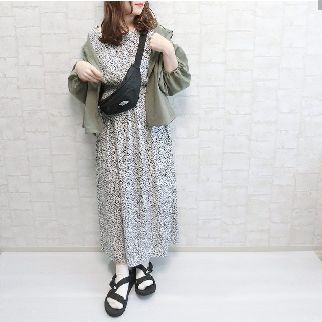 Fifth 新品未使用fifthリーフ柄ロングワンピース黒ブラックフィフスの通販 By ちょここ S Shop フィフスならラクマ Fifth 新品未使用fifthリーフ柄ロングワンピース黒ブラックフィフスの通販 By ちょここ S Shop フィフスならラクマ