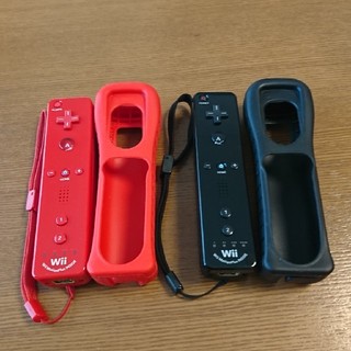 ウィー(Wii)のayusu様専用 wiiリモコンプラスレッド&ブラック(家庭用ゲーム機本体)