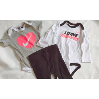 ナイキ(NIKE)のbaby NIKE3点セット(ロンパース)