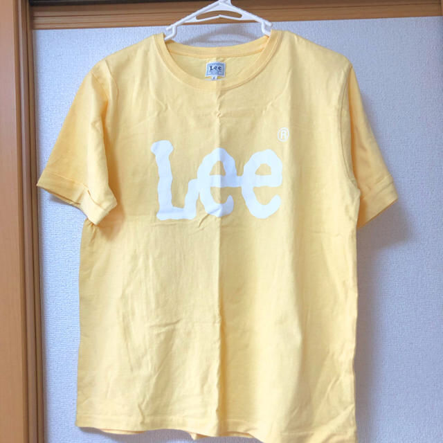 Lee(リー)のTシャツ LEE 黄色 半袖 レディースのトップス(Tシャツ(半袖/袖なし))の商品写真