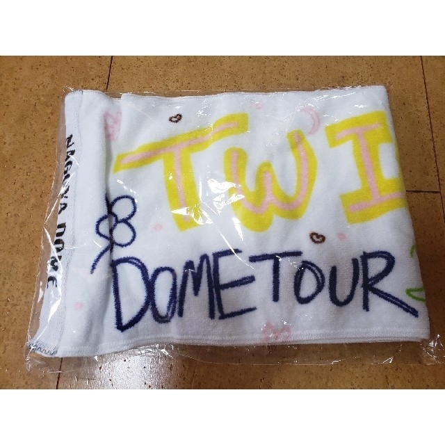 TWICE DOME TOUR 2019／マフラータオル【名古屋】 エンタメ/ホビーのCD(K-POP/アジア)の商品写真