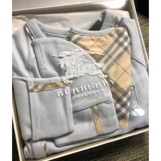 バーバリー(BURBERRY)の［新品］バーバリー ロンパース&スタイ&ぼうしセット(ロンパース)