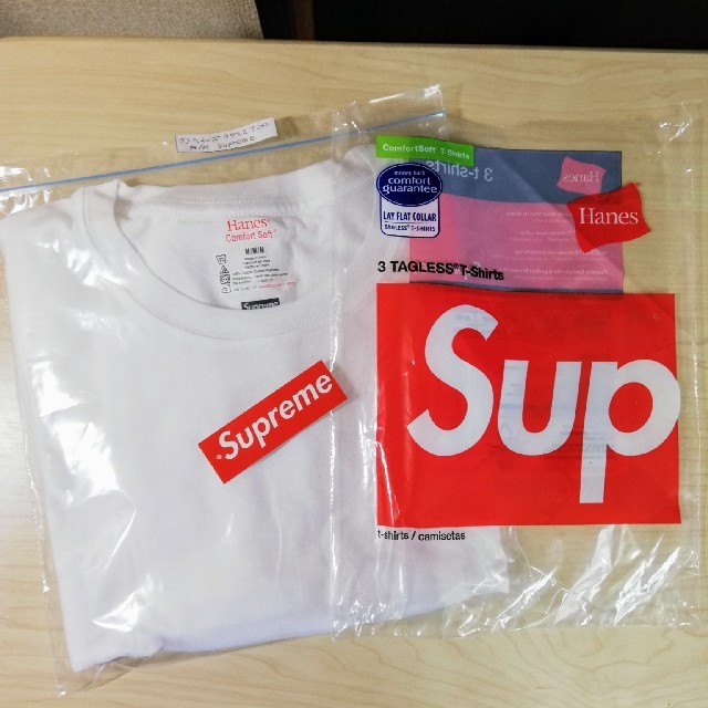 Supreme(シュプリーム)のスプリーム Tシャツ(白) Supreme/Hanes Tagless Tee メンズのトップス(Tシャツ/カットソー(半袖/袖なし))の商品写真