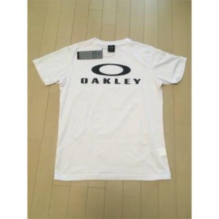 オークリー(Oakley)の新品未使用】OAKLEY　オークリー　 Tシャツ 白　サイズM(Tシャツ/カットソー(半袖/袖なし))