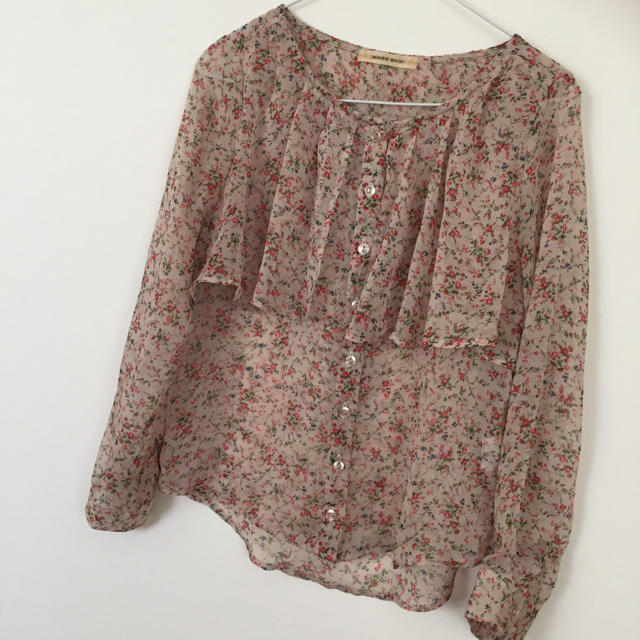 ROSE BUD(ローズバッド)のローズバッド 花柄 シフォントップス レディースのトップス(シャツ/ブラウス(長袖/七分))の商品写真