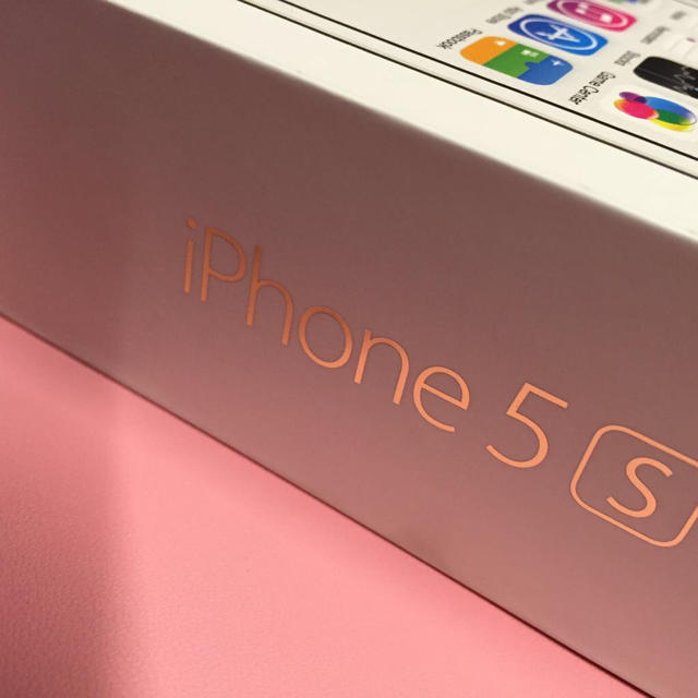 iPhone5s by ユミカコンノ's shop｜ラクマ ゴールド16Gの通販 お得高品質