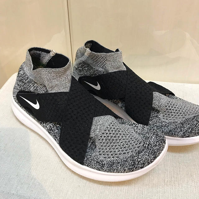 【美品】NIKE ナイキ スニーカー フリーランモーションニット フライニット